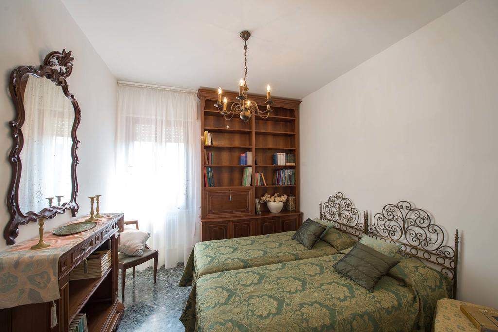 Savoia & Jolanda Apartments 2 Venice Room photo