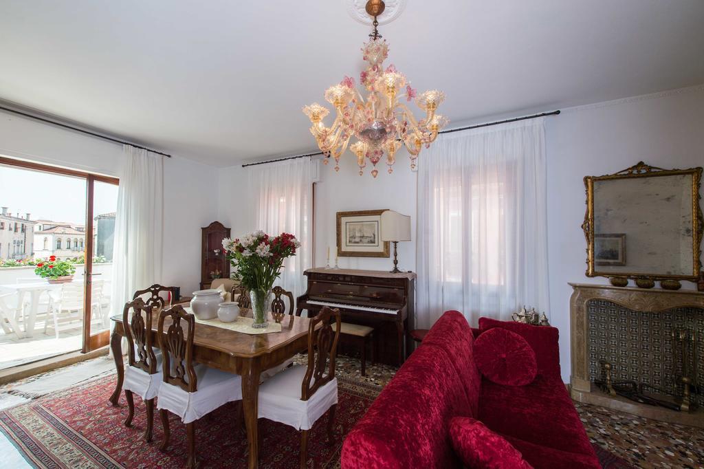 Savoia & Jolanda Apartments 2 Venice Room photo